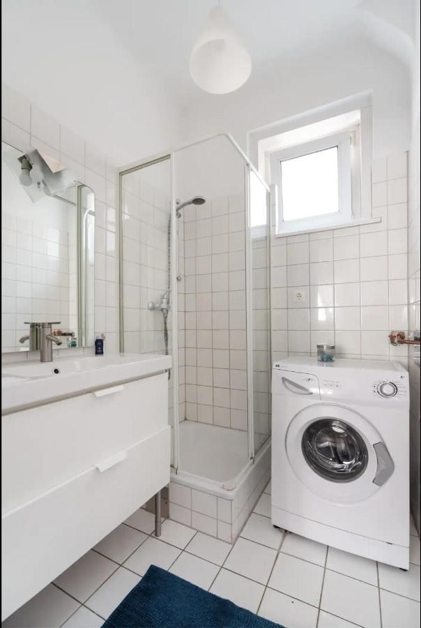 City Center Operastreet Apartment "Italy" Виена Екстериор снимка
